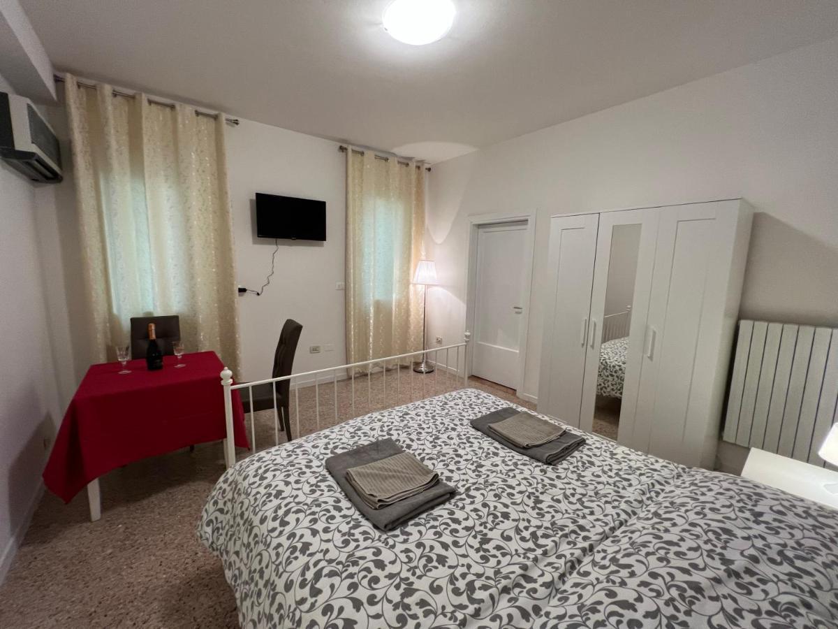Casa Roma Rooms& Apartmens Padova Exterior photo
